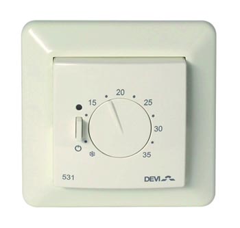 hamamların sıcaklık kontrolü sensörlü termostatlar ile sağlanmaktadır.