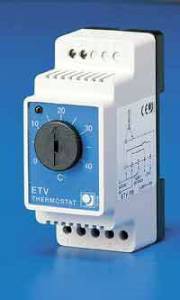 hamam termostatı ,  Kablolu elektrikli hamam ısıtma sistemlerinde hamamım her bölgesinin farklı sıcaklıklarda ısınması için uzak sensörlü pano tipi termostatlar kullanmaktayız. 
